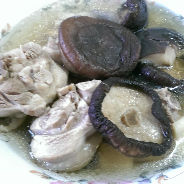 紅棗枸杞香菇雞湯 : 顏立涵一起做