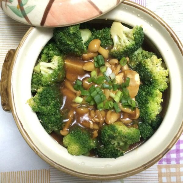 鴻喜菇燴豆腐 : 540食堂一起做