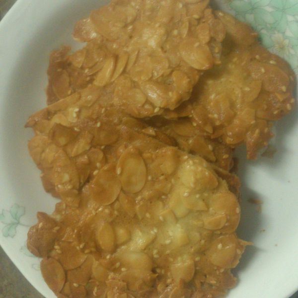 【烤箱甜點】一次就成功的杏仁瓦片：Daily  Mary 一起做