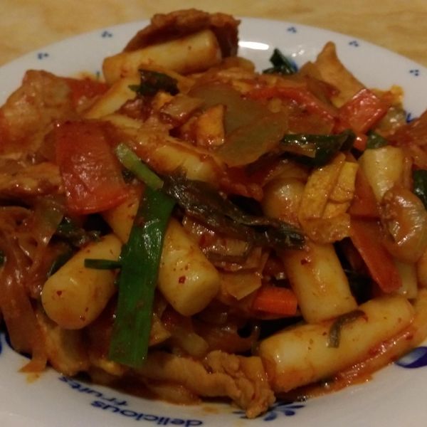 泡菜炒豬肉_10分鐘零廚藝【穀盛壽喜燒】：Angela Wang 一起做