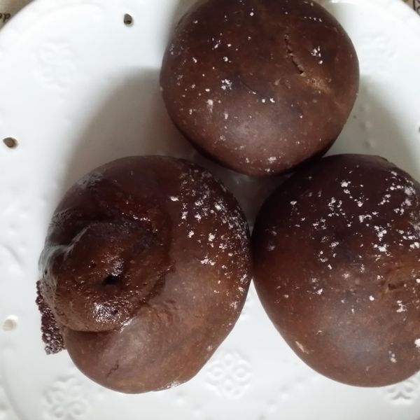 爆漿巧克力餐包(105T 麵包機)：林秀芊 一起做