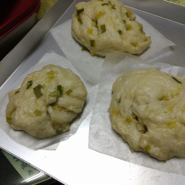 香蔥花捲：Yi Jing Chen 一起做