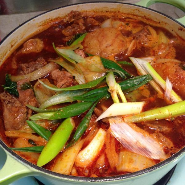 韓式馬鈴薯排骨湯, 감자탕：DS 一起做