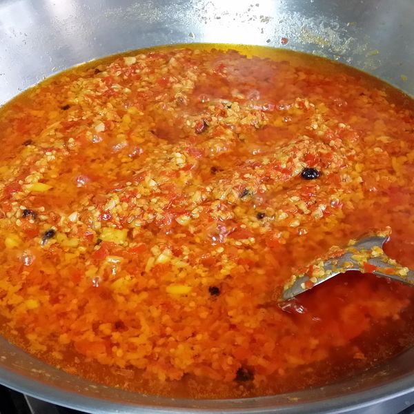 自製蒜蓉辣椒醬 : 簡怡真一起做