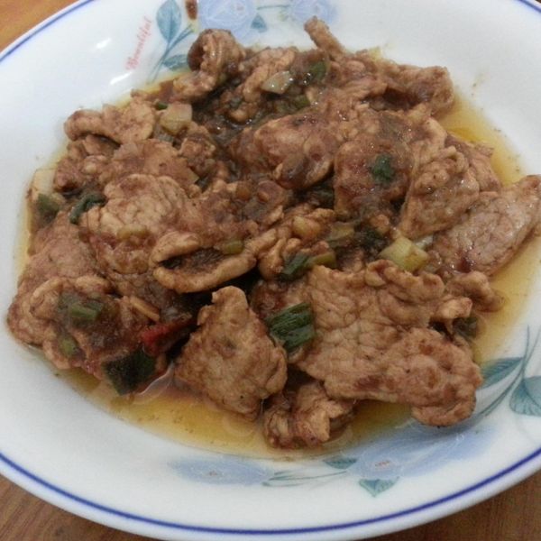 沙茶肉片 : 綾綾一起做