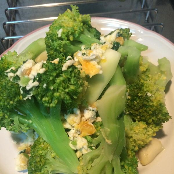 鹹蛋炒花椰菜 ♥ 鹹蛋&蔬菜5 ♥ : Yin Neko一起做