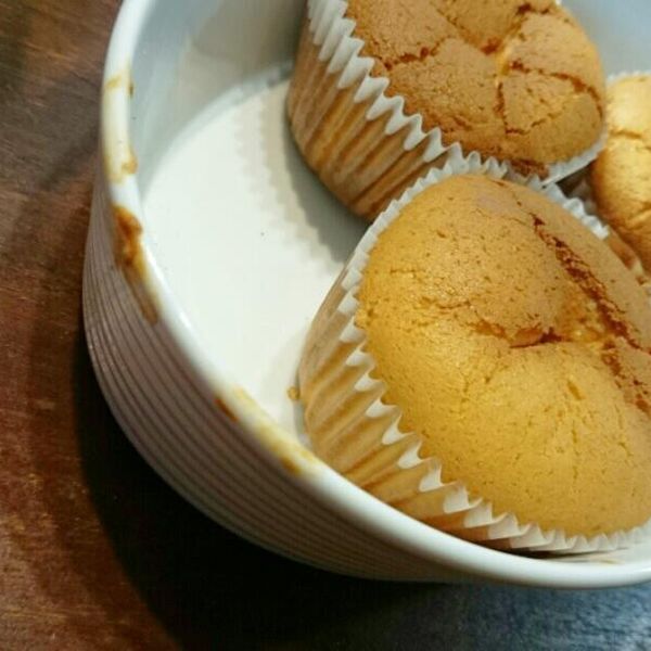 蜂蜜杯子蛋糕   [無奶油,免泡打粉] : coco一起做