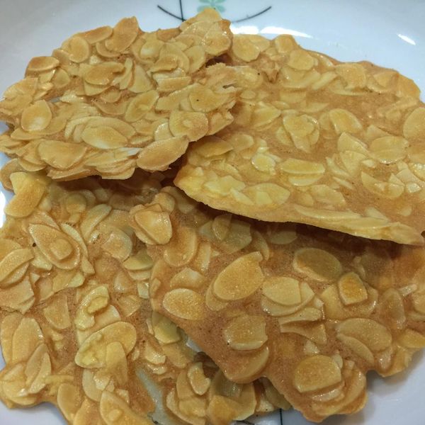 【烤箱甜點】一次就成功的杏仁瓦片：Yvonne 一起做