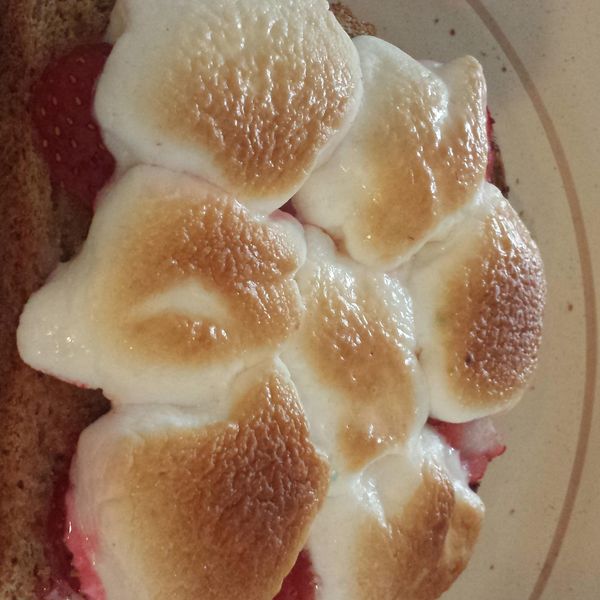 草莓棉花糖土司：Joanne Lee 一起做