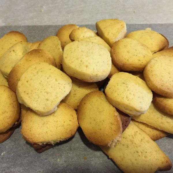 人吃人愛清香清爽檸檬餅乾 : 叮噹寶寶一起做