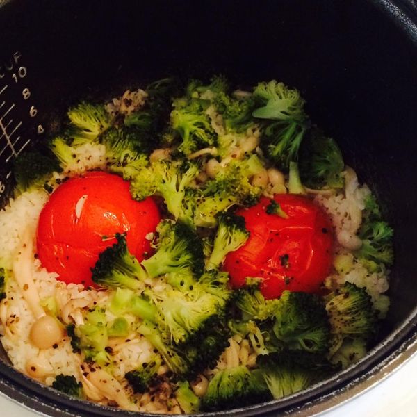 懶人料理蕃茄飯-電鍋：姜筱凡 一起做