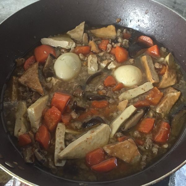 undefined：Yahui  Chiu 一起做