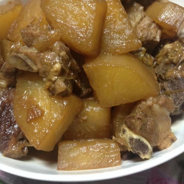蘿蔔燒排骨:靜 一起做