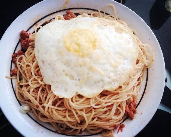 麻辣肉醬乾拌麵 : guwang一起做