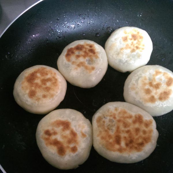 韭菜饀餅：曾惠紋 一起做