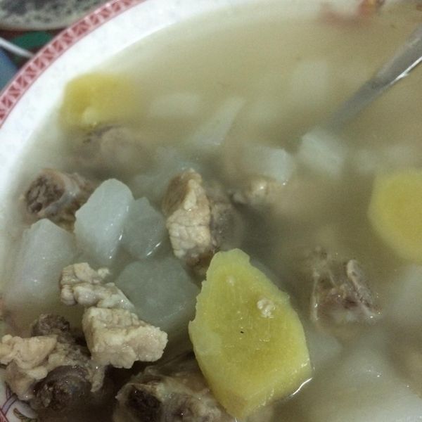 蘿蔔排骨湯：雲朵兒 一起做