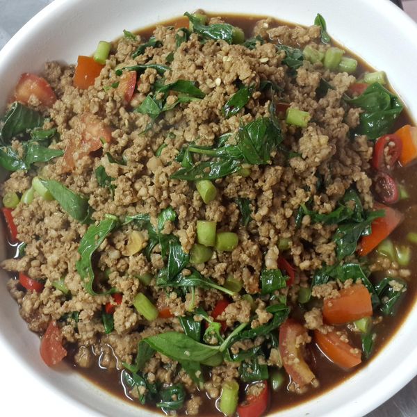 扒完三碗飯! 泰式打拋豬 食譜 : Eliza一起做