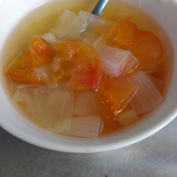 【厚生廚房】洋蔥番茄湯 : 彤彤一起做