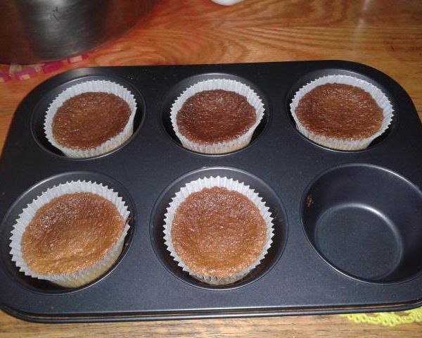 蜂蜜雞蛋糕：小蓁 一起做