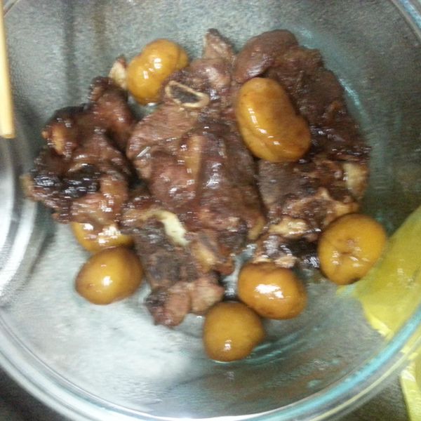 栗子烧排骨：Yi Jing Chen 一起做