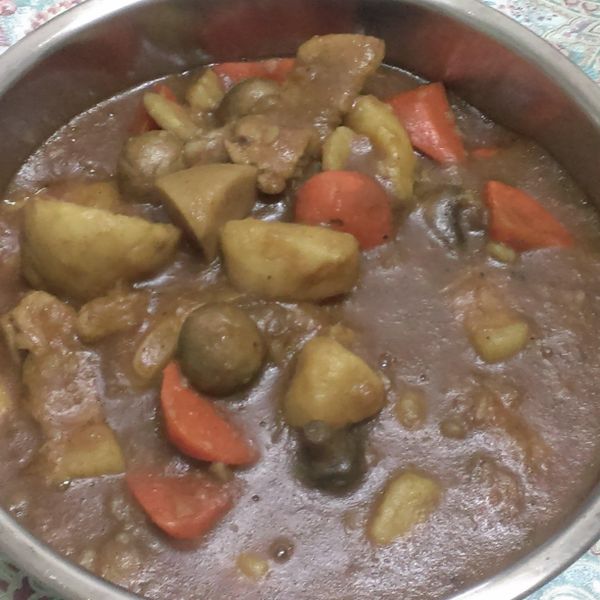 豬肉咖哩：萩 一起做