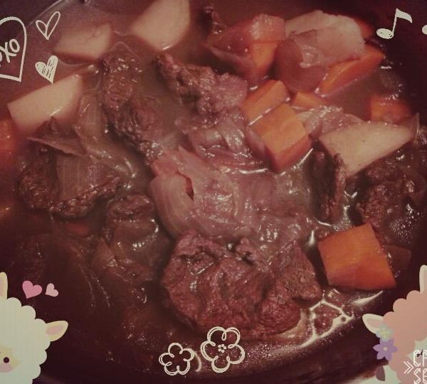 紅酒燉牛肉：李冠瑤 一起做