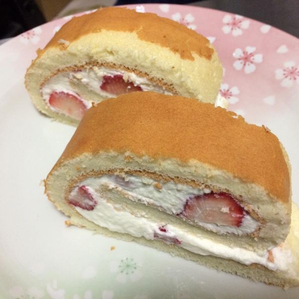 日式草莓棉花蛋糕卷 : 鍾佩珊一起做