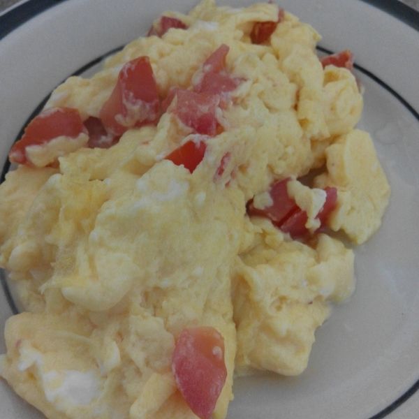 美式香滑牛奶嫩炒蛋（五分鐘料理＋零失敗） : Fancy Chiu一起做