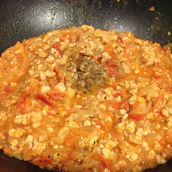 新鮮蕃茄肉醬(拌飯或義大利麵皆可)：Sensen Lin 一起做