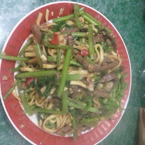 沙茶牛肉炒麵 : 葉桂芳一起做