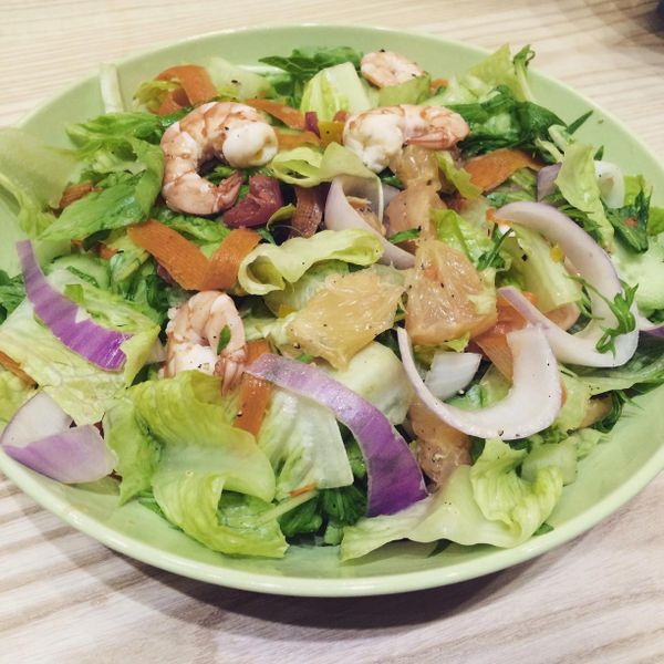 葡萄柚鮮蝦沙拉：Lucia 一起做