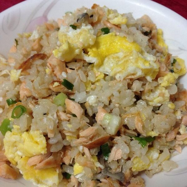 鮭魚炒飯：Chih-Hui Huang 一起做
