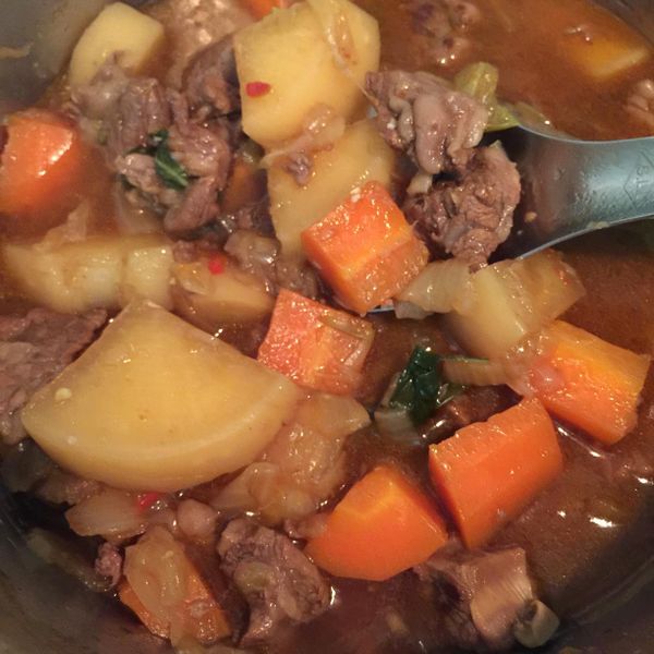 紅燒牛肉_電鍋料理 家傳味 : 謝黛比一起做