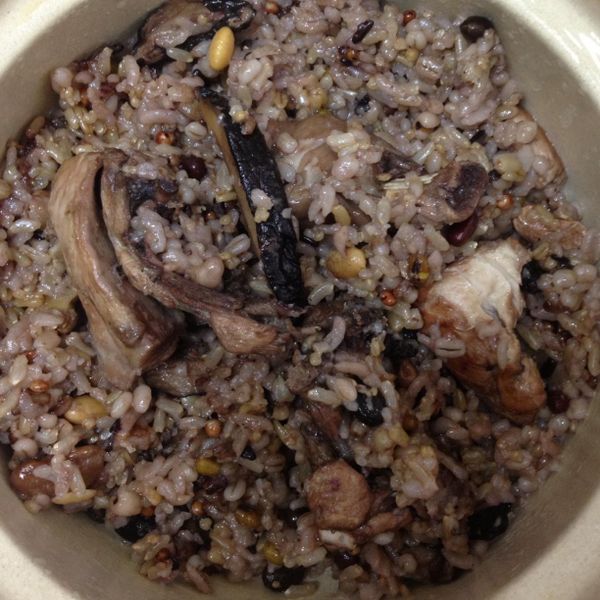 用電鍋煮"麻油雞飯"~香氣誘人好美味!!：Sanny Huang 一起做