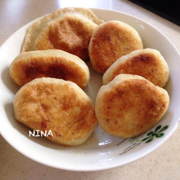 爆汁手工豬肉餡餅 燙麵 示範影音：Nina Wen 一起做