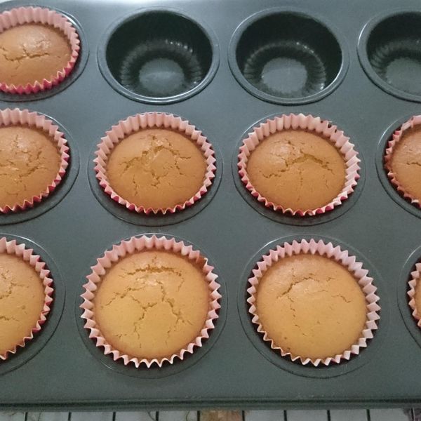 老式雞蛋糕：YoRi Chong Siew  一起做