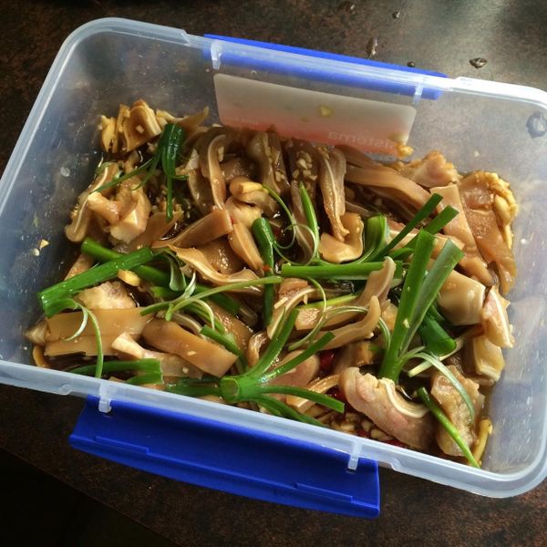 涼拌豬耳片 : Vivilu_Iou一起做