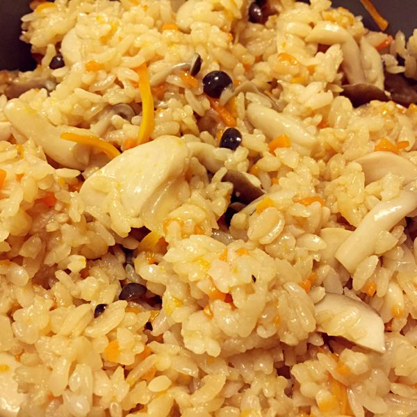 【閒妻上菜】野菇炊飯 : Elaine Pan一起做