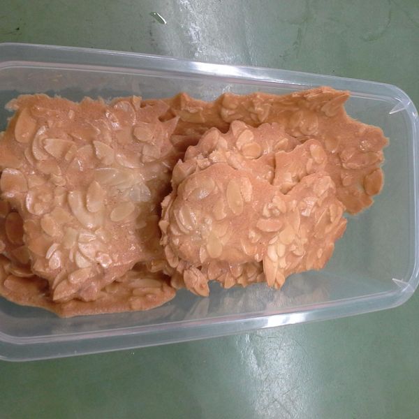 【烤箱甜點】一次就成功的杏仁瓦片：若涵 一起做