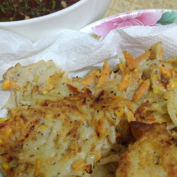 馬鈴薯紅蘿蔔蛋煎餅 : 蕭蕭一起做