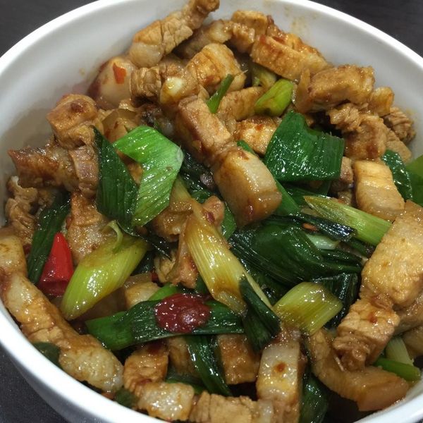 菲姐私房菜-蒜苗炒五花 : Mirror一起做