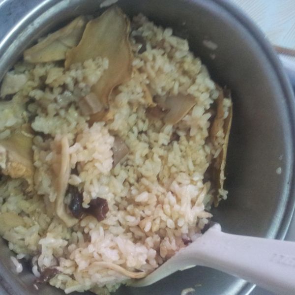 用電鍋煮"麻油雞飯"~香氣誘人好美味!!：shsuanny 一起做