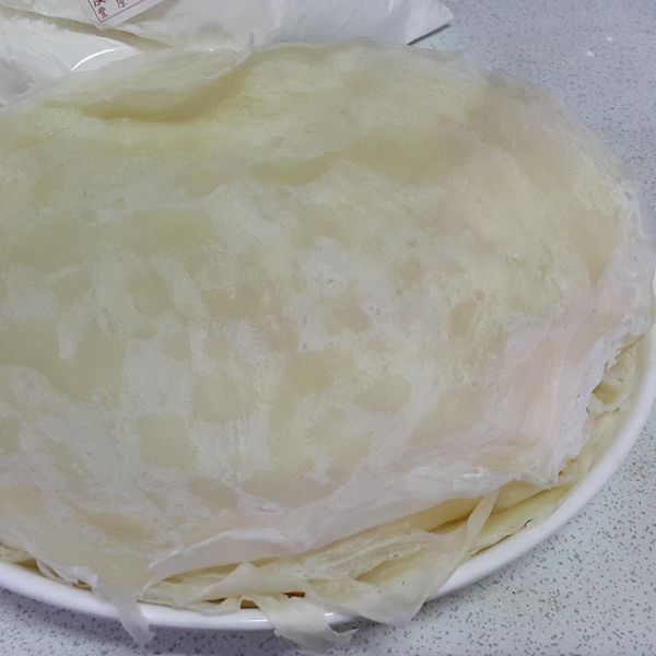 影音食譜 超簡單做潤餅皮(春捲皮)：愛吃鬼LaLa & 嚕嚕咪 一起做