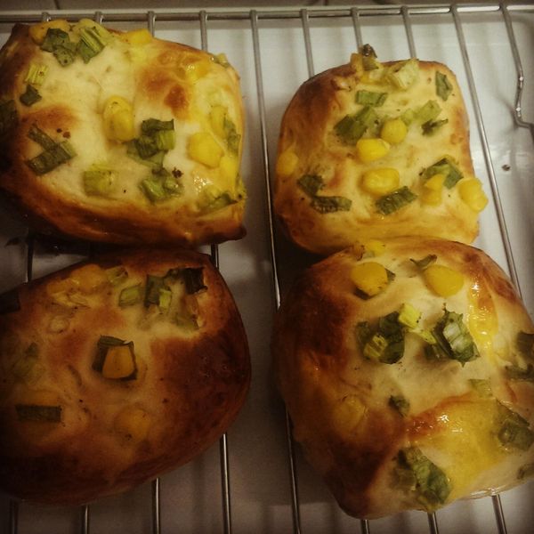 蔥花玉米麵包 : Wan Wan一起做