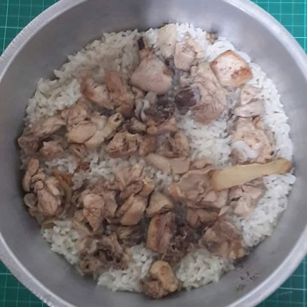 快速~麻香雞肉炊飯 : 翁寧妤一起做