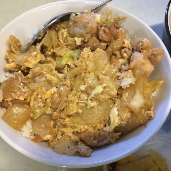 超簡單！雞肉親子丼：Lulu Tsai 一起做