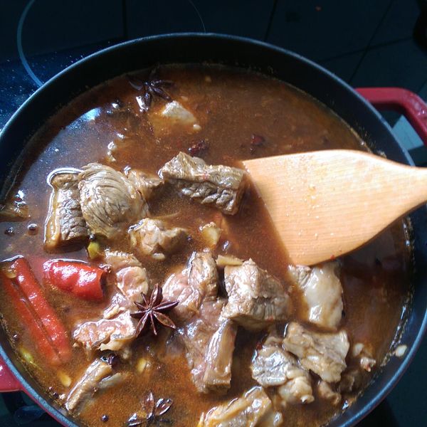 紅燒牛肉麵線:趙瑩瑩 一起做