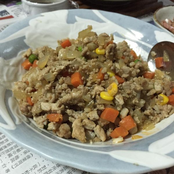 絞肉炒玉米：新手小媳婦廚房 一起做