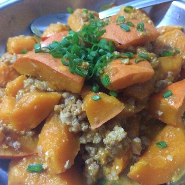 南瓜絞肉煮：Wing Lam  Chan 一起做