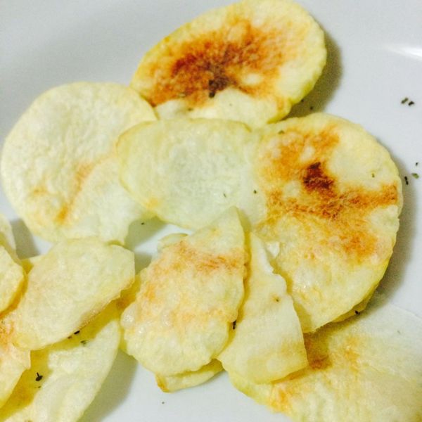 低卡無油薯片 : 斯斯膠囊裡有隻貓一起做